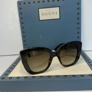 Gucci | Accessories | Gucci Gg327s 52 002 Oversized  display picture 3